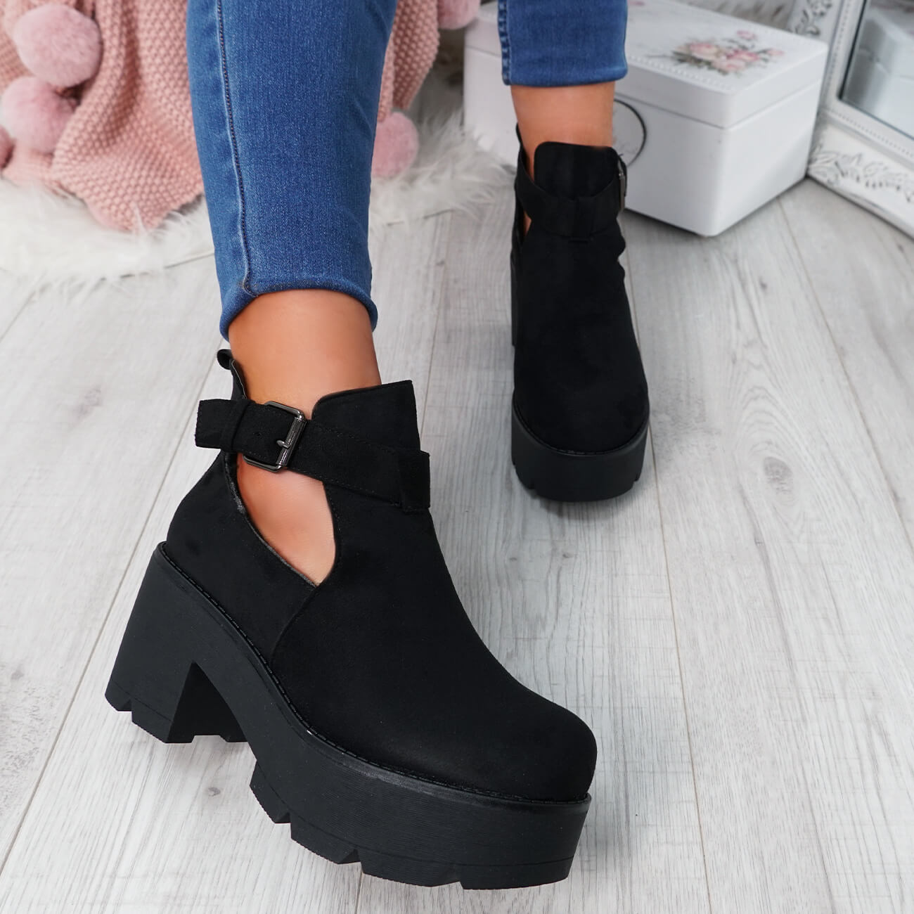 buy \u003e chunky cut out ankle boots, Up to 